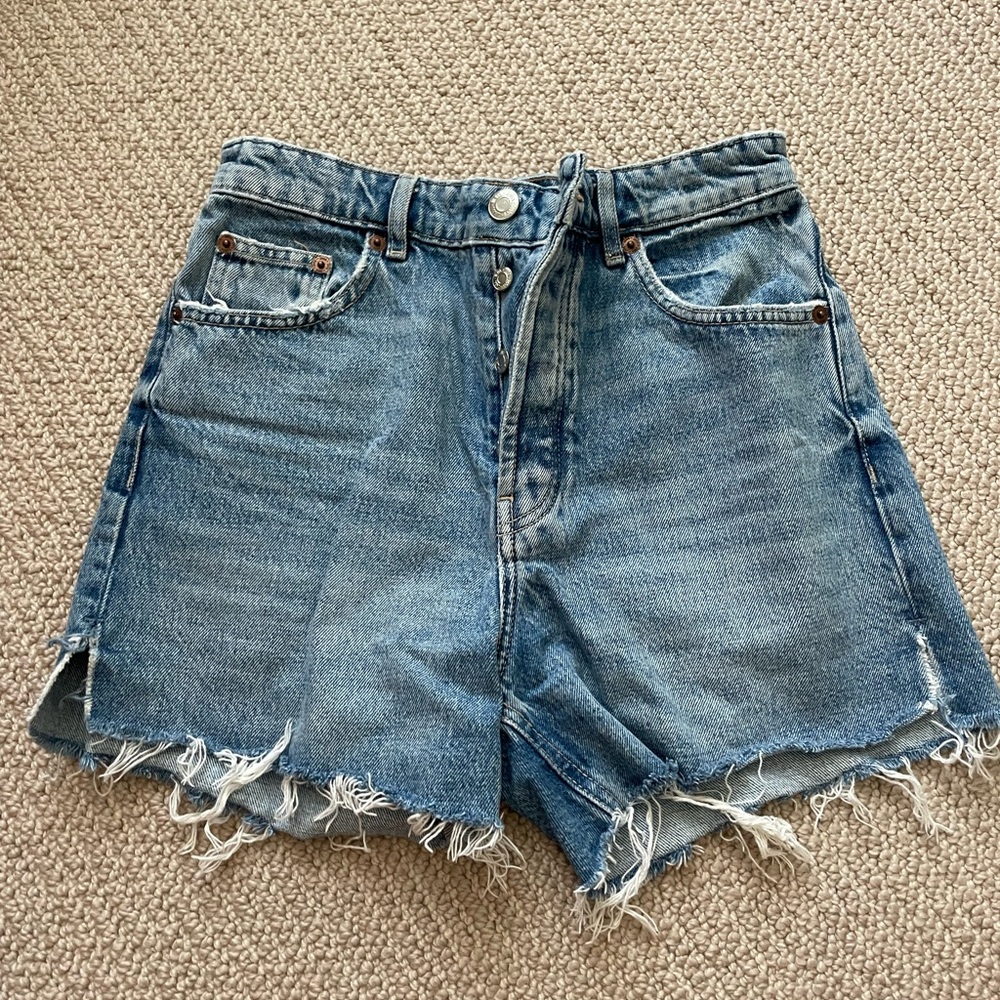 Zara short - Picture 2 of 2